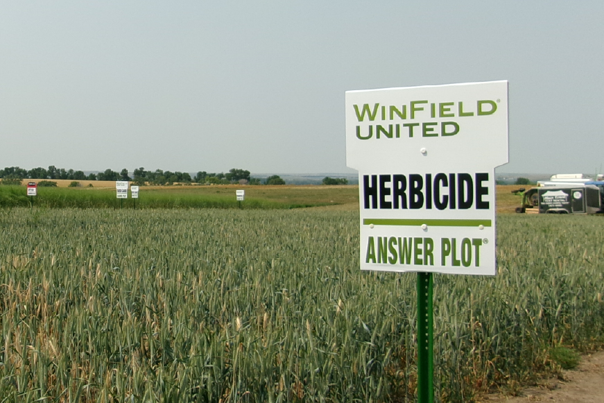 WinField United herbicide sign in Answer Plot trial field